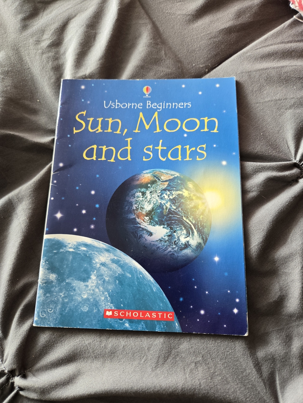 Usborne Beginners Sun Moon and Stars Childrens Book Scholastic STEM Space